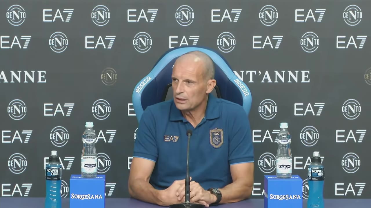 Allegri a mani giunte sul tavolo